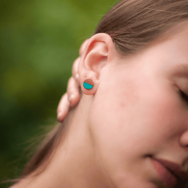 Hortensia japonica stud earrings (cherry / various colors)